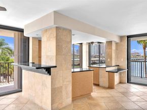 801 N Venetian Dr 208, Miami Beach FL 33139