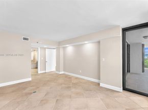 801 N Venetian Dr 208, Miami Beach FL 33139