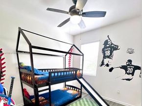 4162 NE 21st St, Homestead FL 33033
