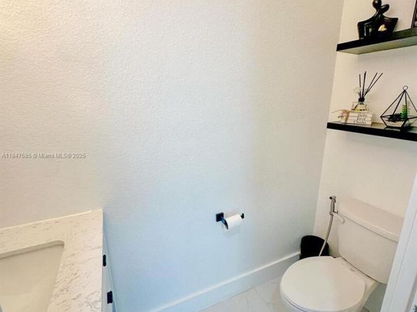 4162 NE 21st St, Homestead FL 33033