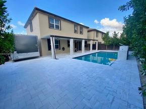 4162 NE 21st St, Homestead FL 33033