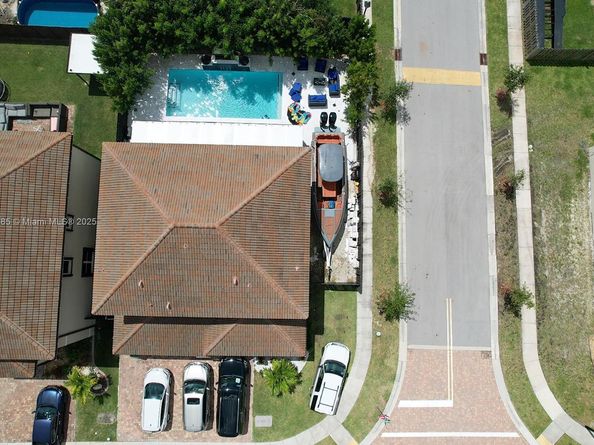 4162 NE 21st St, Homestead FL 33033