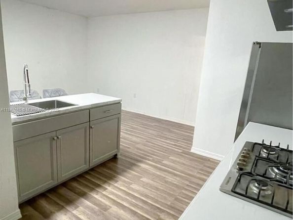 4162 NE 21st St, Homestead FL 33033