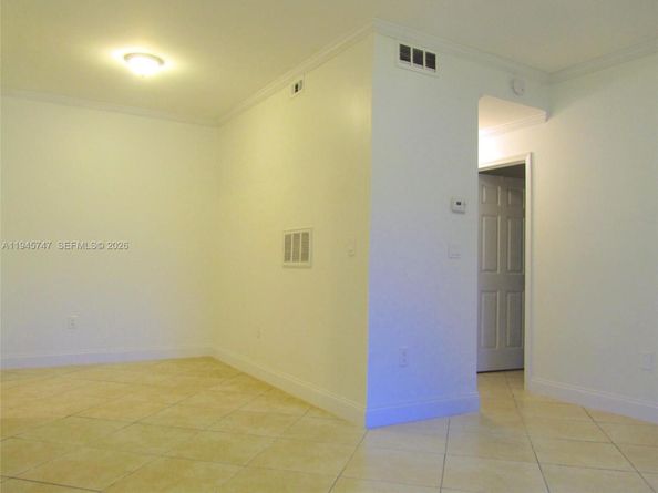 1731 NW 96th Ter 2J, Pembroke Pines FL 33024