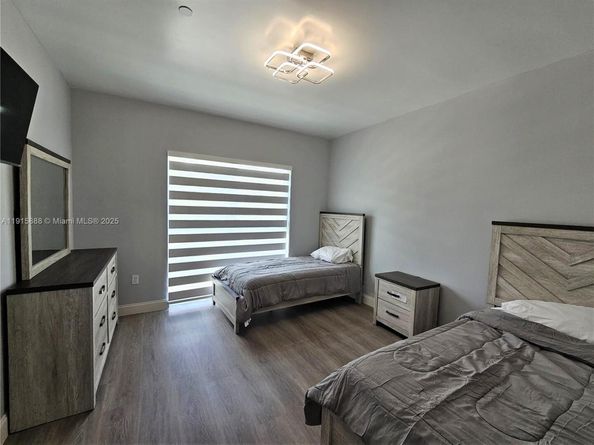 1938 Jackson St 202, Hollywood FL 33020