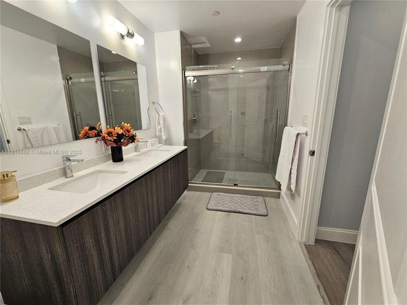 1938 Jackson St 202, Hollywood FL 33020