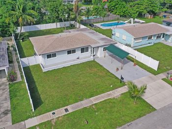 631 Arizona Ave