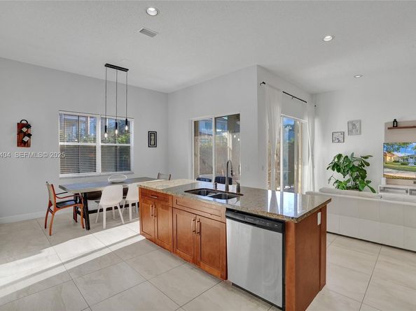 1629 Blue Jay Cir, Weston FL 33327