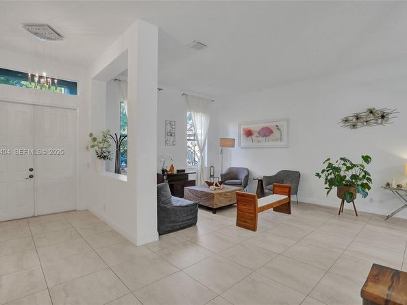 1629 Blue Jay Cir, Weston FL 33327