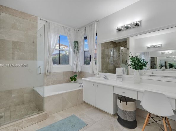 1629 Blue Jay Cir, Weston FL 33327