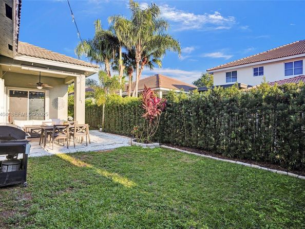 1629 Blue Jay Cir, Weston FL 33327