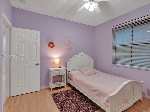 1629 Blue Jay Cir, Weston FL 33327