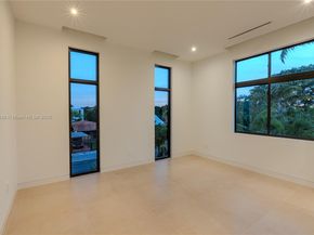 4231 SW 10th St, Miami FL 33134