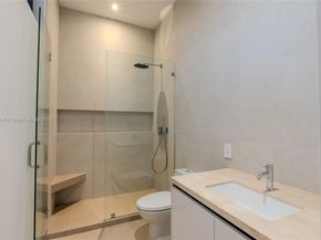 4231 SW 10th St, Miami FL 33134