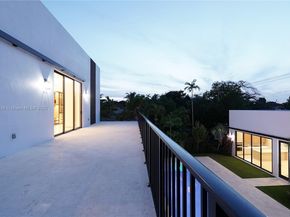 4231 SW 10th St, Miami FL 33134