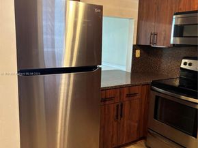 9421 Evergreen Pl 402, Davie FL 33324