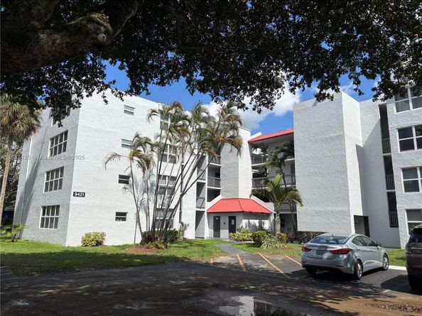 9421 Evergreen Pl 402, Davie FL 33324