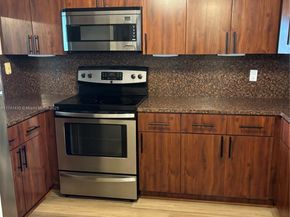9421 Evergreen Pl 402, Davie FL 33324