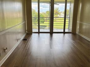 9421 Evergreen Pl 402, Davie FL 33324