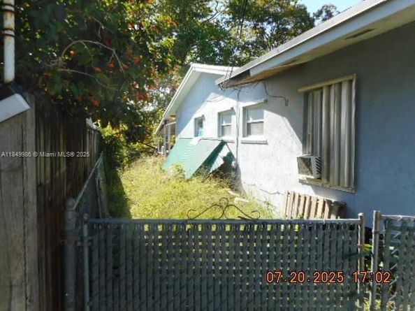19010 Bel Aire Dr, Cutler Bay FL 33157