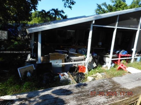 19010 Bel Aire Dr, Cutler Bay FL 33157
