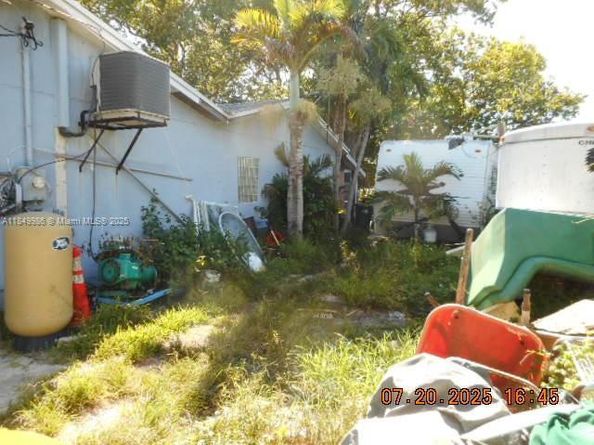 19010 Bel Aire Dr, Cutler Bay FL 33157