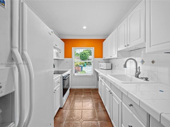 14054 SW 53rd Ter 0, Miami FL 33175
