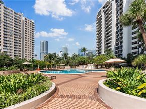 520 Brickell Key Dr A1812, Miami FL 33131