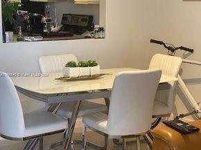 520 Brickell Key Dr A1812, Miami FL 33131