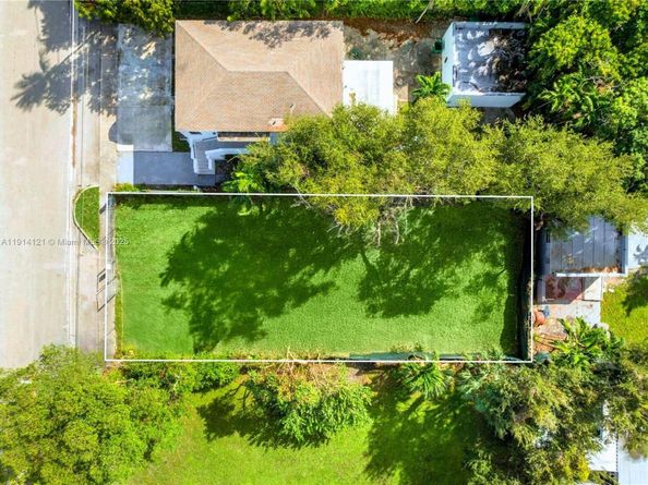 508 NE 67th St, Miami FL 33138