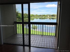 10288 NW 9th St Cir 205, Miami FL 33172