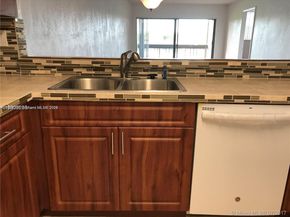 10288 NW 9th St Cir 205, Miami FL 33172