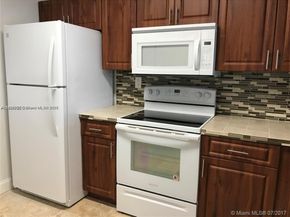 10288 NW 9th St Cir 205, Miami FL 33172