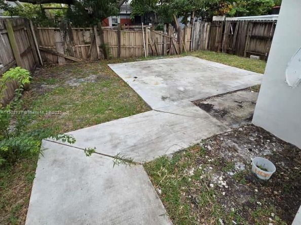 411 NE 57th Ct, Oakland Park FL 33334