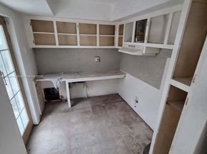 411 NE 57th Ct, Oakland Park FL 33334