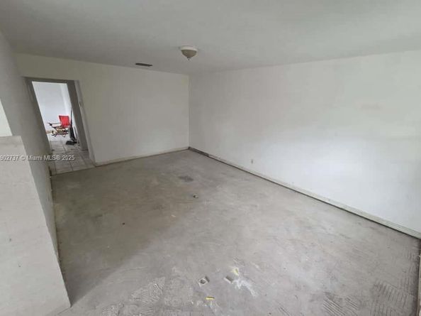 411 NE 57th Ct, Oakland Park FL 33334