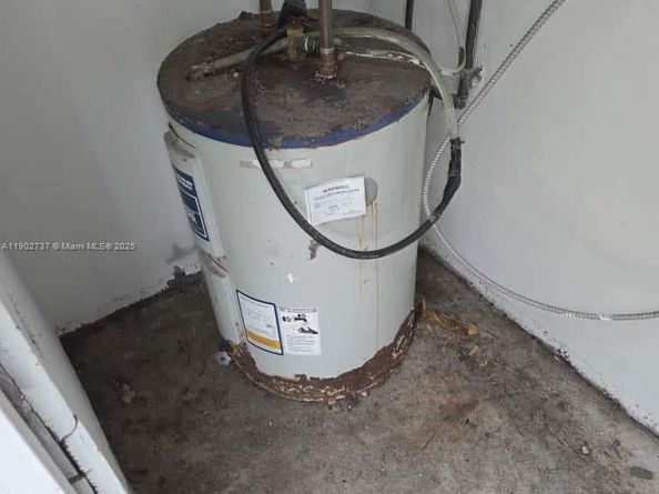 411 NE 57th Ct, Oakland Park FL 33334