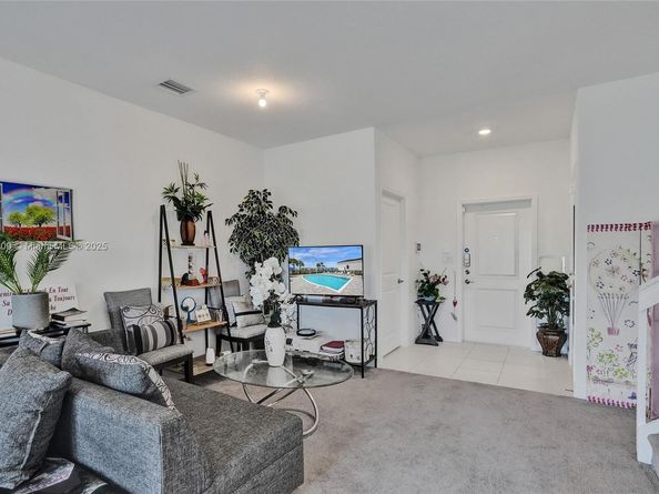 411 NW 204th St, Miami Gardens FL 33169