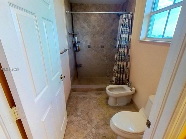 2425 SW 27th Ave 701, Miami FL 33145