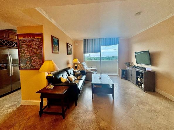 2425 SW 27th Ave 701, Miami FL 33145