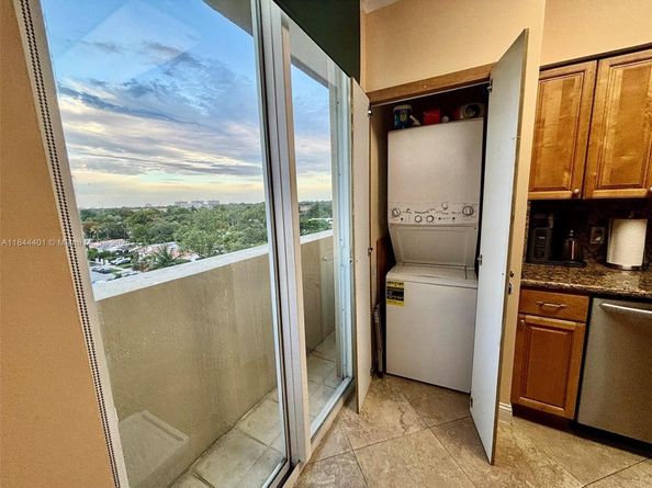 2425 SW 27th Ave 701, Miami FL 33145