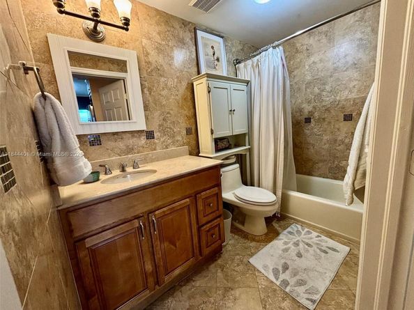 2425 SW 27th Ave 701, Miami FL 33145