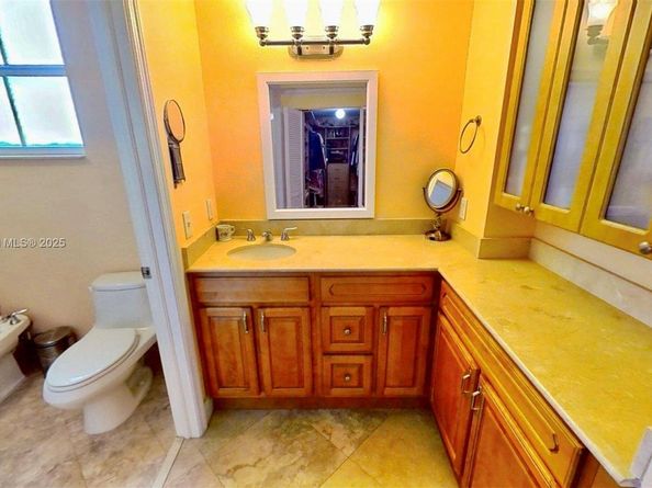 2425 SW 27th Ave 701, Miami FL 33145