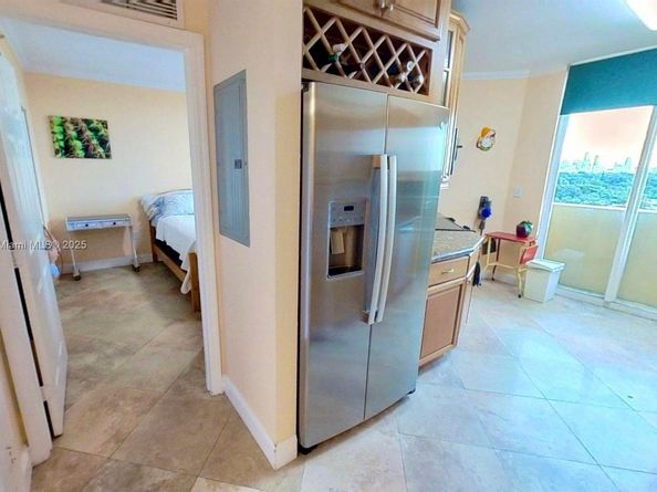 2425 SW 27th Ave 701, Miami FL 33145