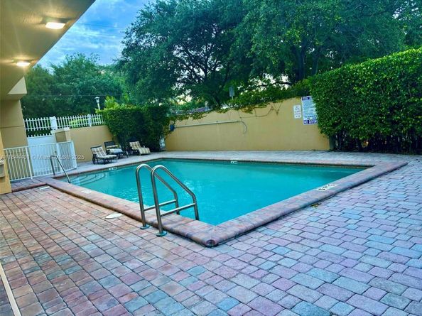 2425 SW 27th Ave 701, Miami FL 33145