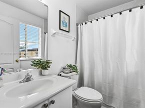 7377 NW 174th Ter 105, Hialeah FL 33015