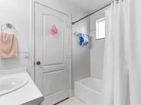 7377 NW 174th Ter 105, Hialeah FL 33015