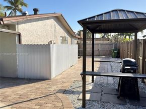 820 NW 91st Ave, Pembroke Pines FL 33024