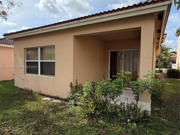 3951 NE 11th Dr, Homestead FL 33033