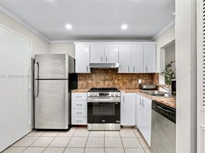 1830 Dixieanna St 102, Hollywood FL 33020
